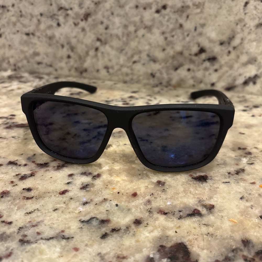 Blenders Polarized Black Mesa Alpine Moon Mirrored Sunglasses black matte